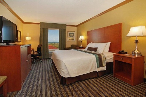Best Western Plus Seawall Inn & Suites By The Beach image 12